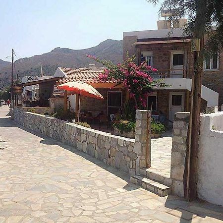 Spiros Apartments Livadia  Dış mekan fotoğraf