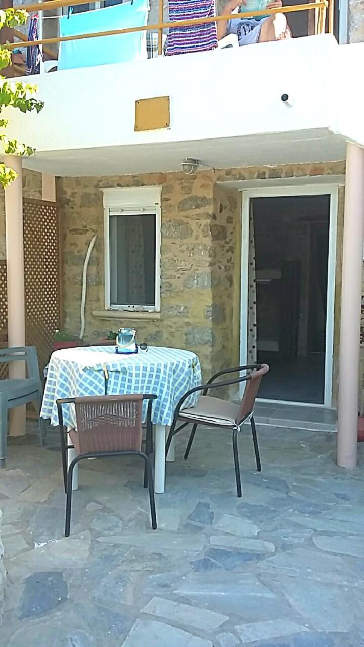 Spiros Apartments Livadia  Dış mekan fotoğraf